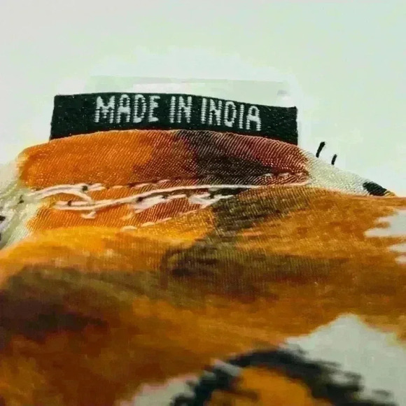 Tolani 100% Silk. Size: S; Tribal, geometric, burning man, Aztec, Southwestern - Picture 7 of 8